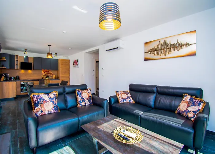 Apartamento Rose With A Pool In *